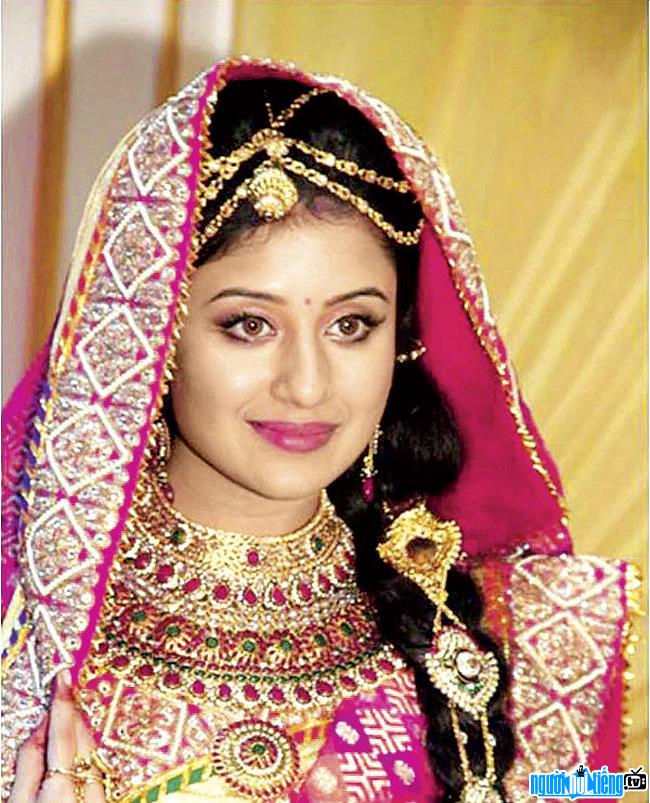 Actor Paridhi Sharma Receives Style Icon Of The Year Award