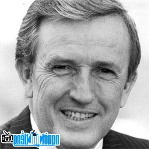 Image of Dale Bumpers