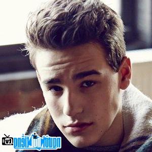 Một bức ảnh mới về Jacob Whitesides- Ca sĩ nhạc pop nổi tiếng Knoxville- Tennessee