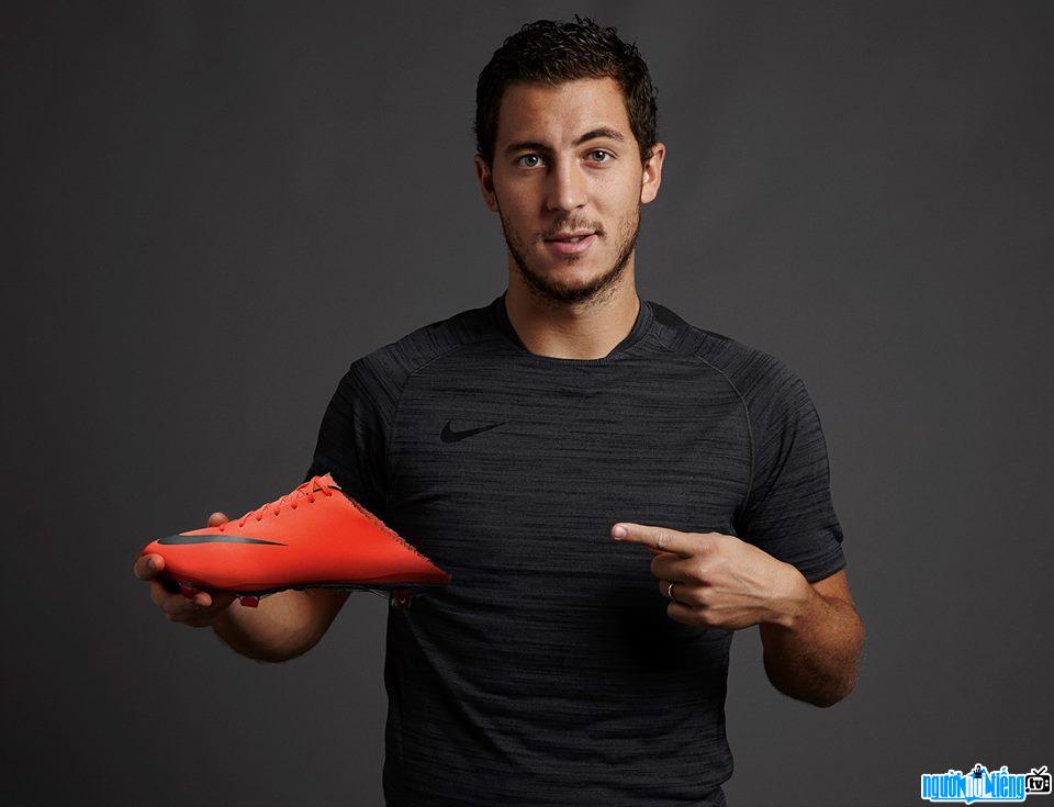 Một bức ảnh mới về cầu thủ bóng đá người Bỉ Eden Hazard