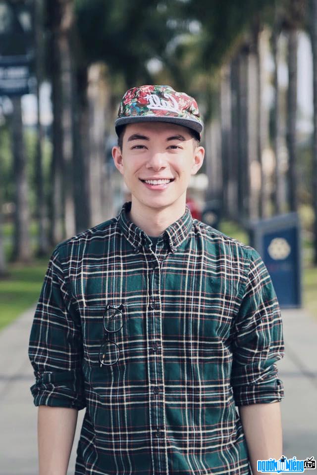 Motoki Maxted Youtube Star's picture and bright smile