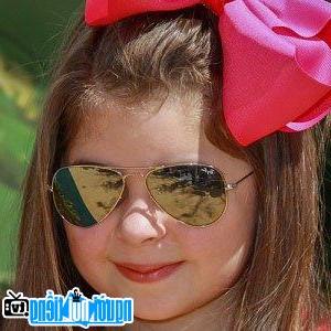 A New Picture of Addison Riecke- Famous Louisiana TV Actress