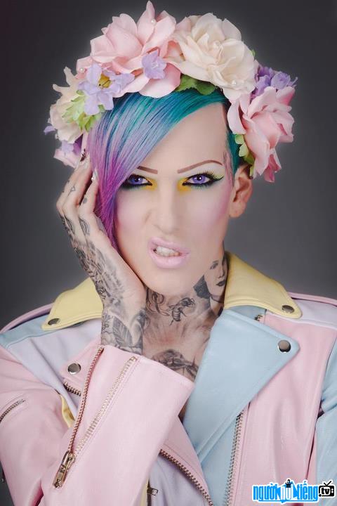 A New Photo of Jeffree Star- Famous California Pop Singer