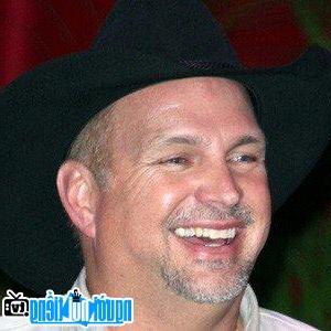 Latest Picture Of Country Singer Garth Brooks