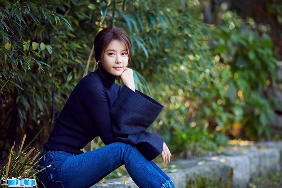 Nữ diễn viên Hwang Jung-eum giản dị