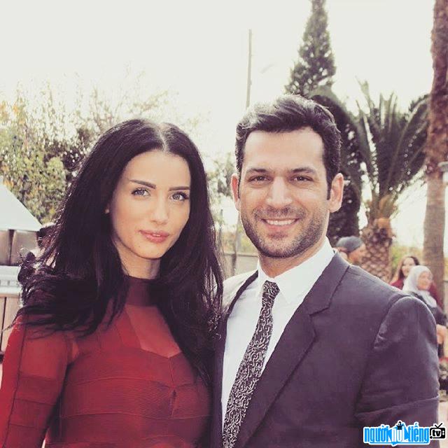 A photo of actor Murat Yildirim and a friend