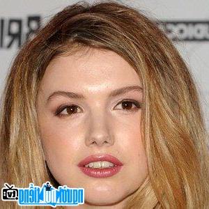 Latest Picture of TV Actress Hannah Murray