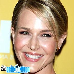 Latest Picture of Television Actress Julie Benz