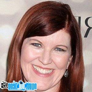 Picture portrait of Kate Flannery