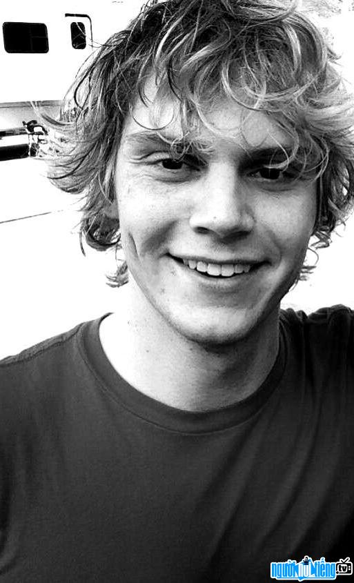 A new picture of model and actor Evan Peters