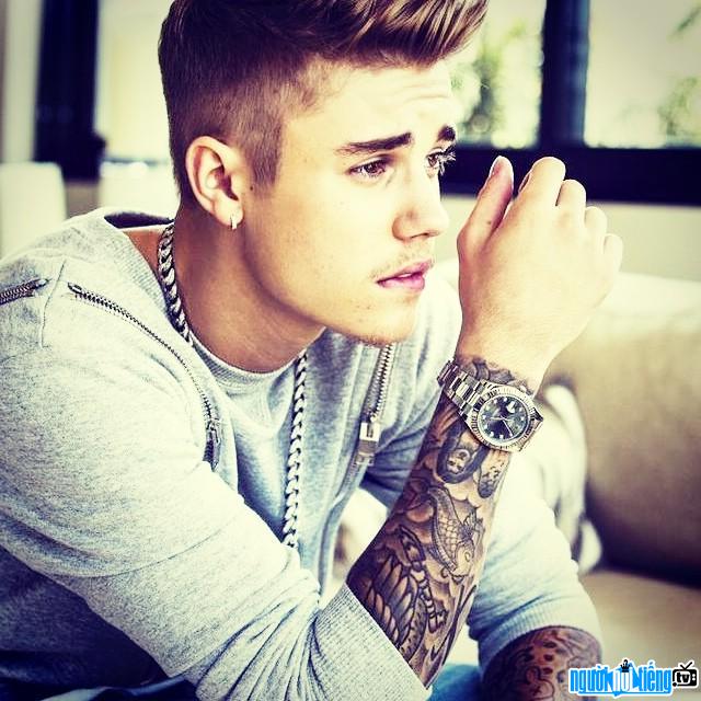 Một bức ảnh mới về Justin Bieber- Ca sĩ nhạc pop nổi tiếng London- Canada