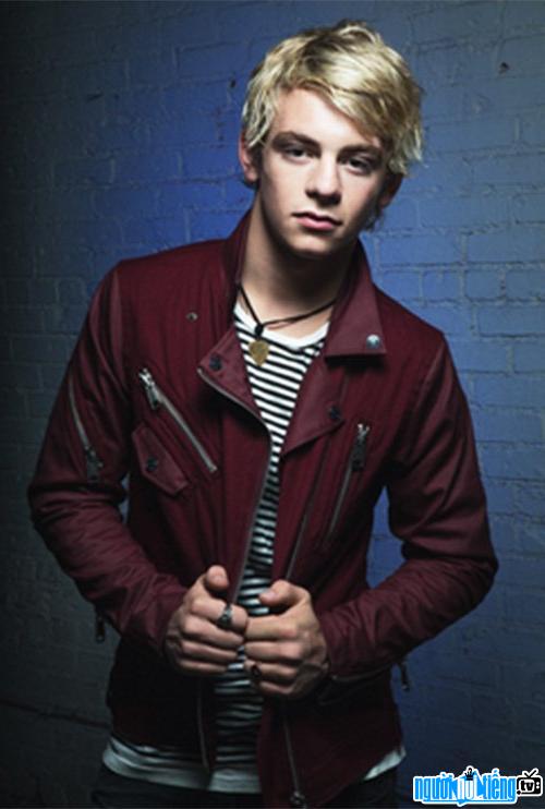 Latest Picture of TV Actor Ross Lynch