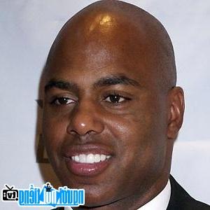 A Portrait Picture of Sports Commentator sports Kevin Frazier