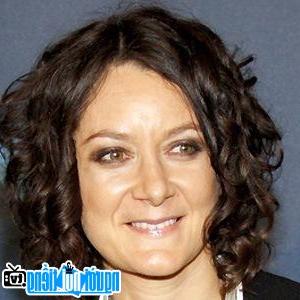 A Portrait Picture of Female television actress Sara Gilbert