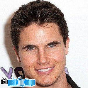 A New Picture of Robbie Amell- Famous TV Actor Toronto- Canada