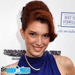 Latest Picture of TV Actress Dani Thorne