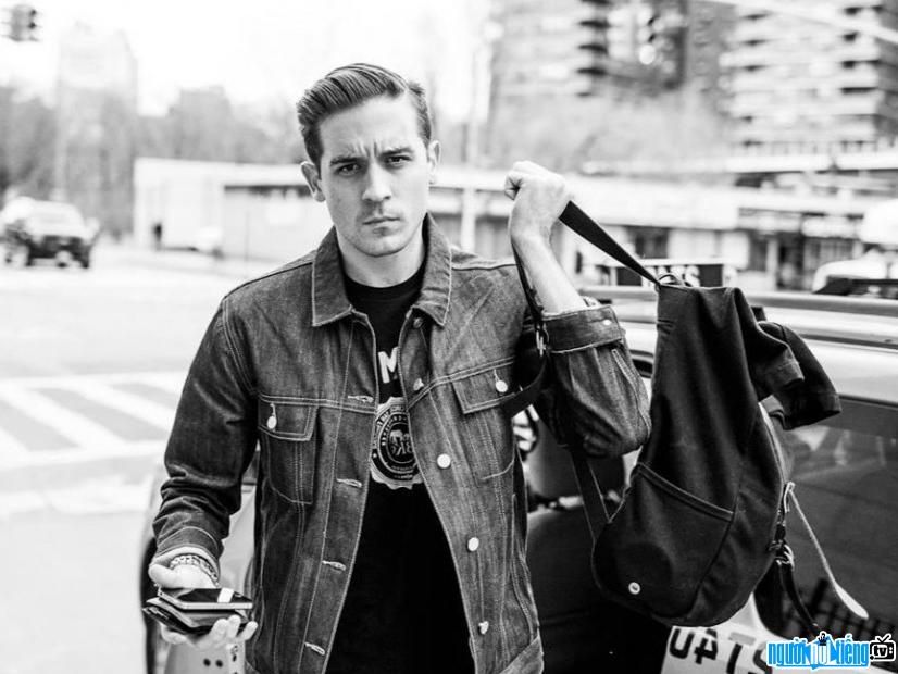 New picture of male rapper G-Eazy