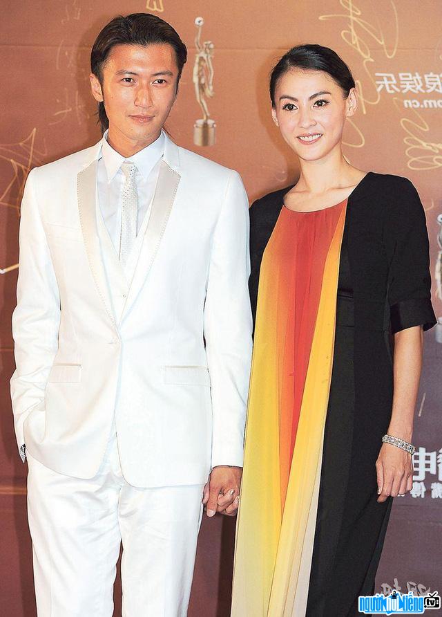 Tạ Đình Phong cùng vợ Trương Bá Chi