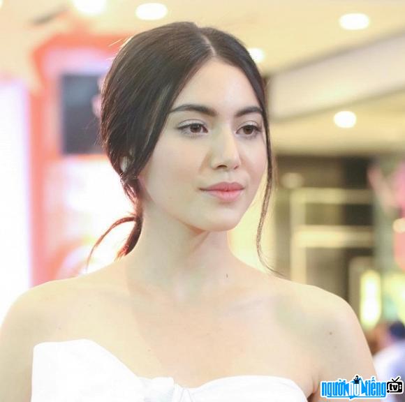 The latest picture of actress Davika Hoorne