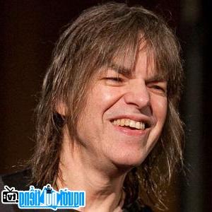 Image of Mike Stern