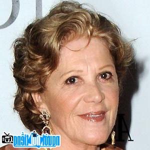 A New Picture of Linda Lavin- Famous TV Actress Portland- Maine