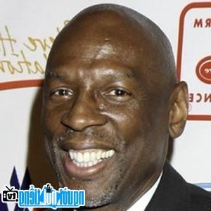 The Latest Picture Of Geoffrey Canada Activist