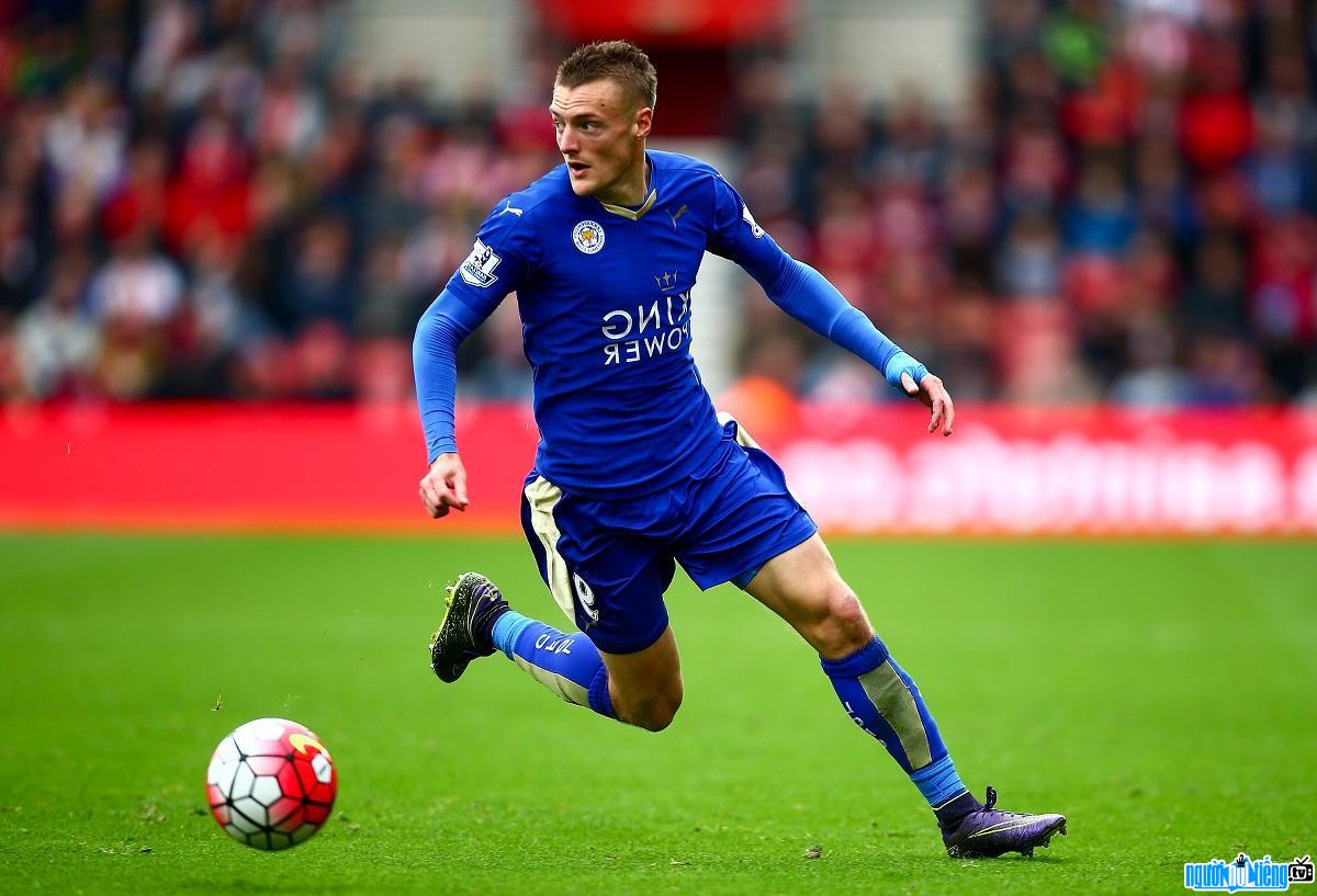 Minutes of the game on the football field of Jamie Vardy