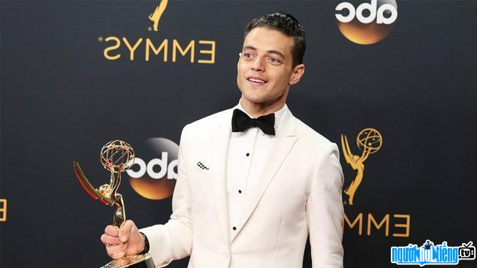 Actor Rami Malek pictures at an awards ceremony