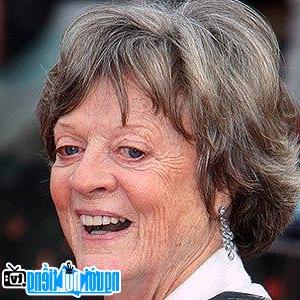 A portrait picture of Actress Maggie Smith