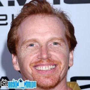 Một hình ảnh chân dung của Diễn viên nam Courtney Gains