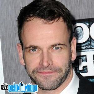 A New Picture of Jonny Lee Miller- Famous British TV Actor
