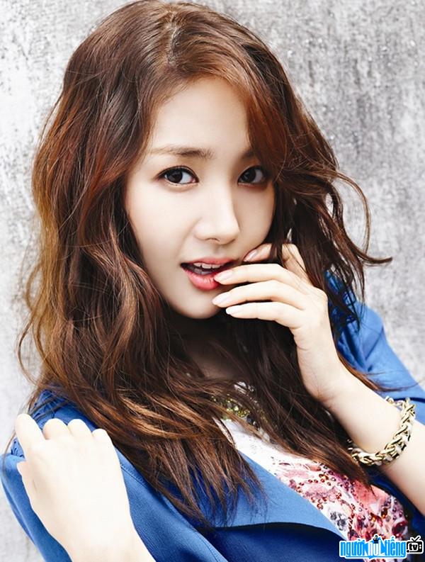 Park Min-young xinh đẹp và quyến rũ