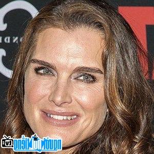 A New Picture Of Actress Brooke Shields