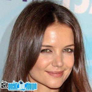 Famous American TV Actress Katie Holmes