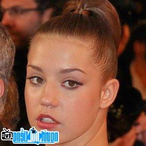 Foot photo Dung Adele Exarchopoulos