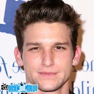 A New Picture of Daren Kagasoff- Famous California TV Actor