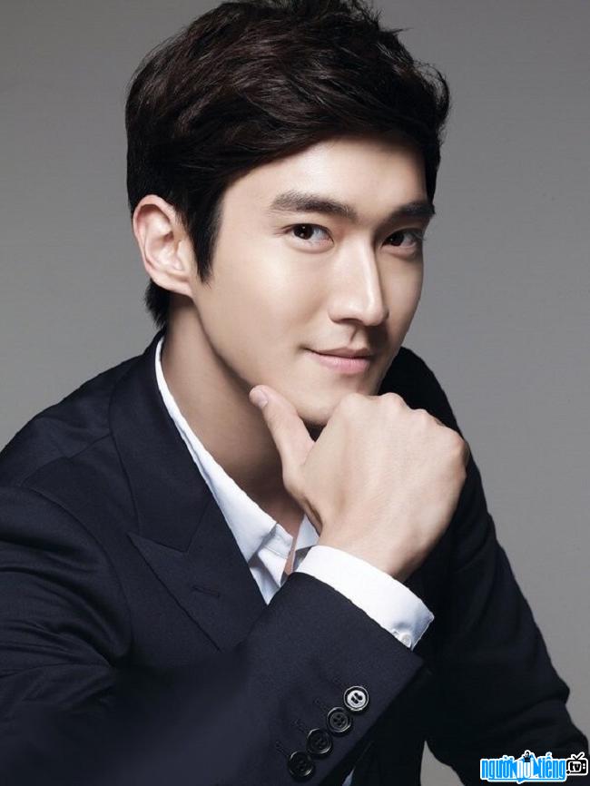 Famous singer and actor Choi Siwon