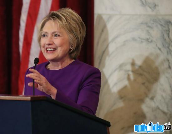 Hillary Clinton chính trị gia hai lần vấp ngã trước ngưỡng cửa Nhà trắng