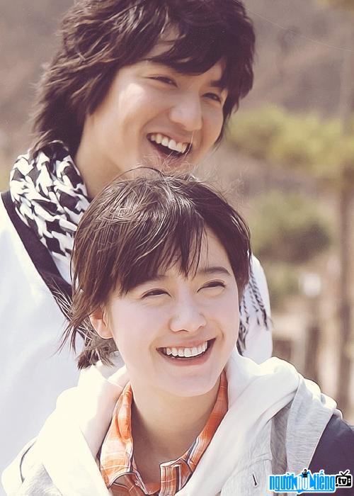 A photo of actor Ku Hye-sun and actor Lee Min Ho when participating in the movie Boy Over Flower