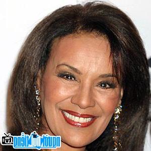 A portrait picture of R&B Singer Marilyn McCoo
