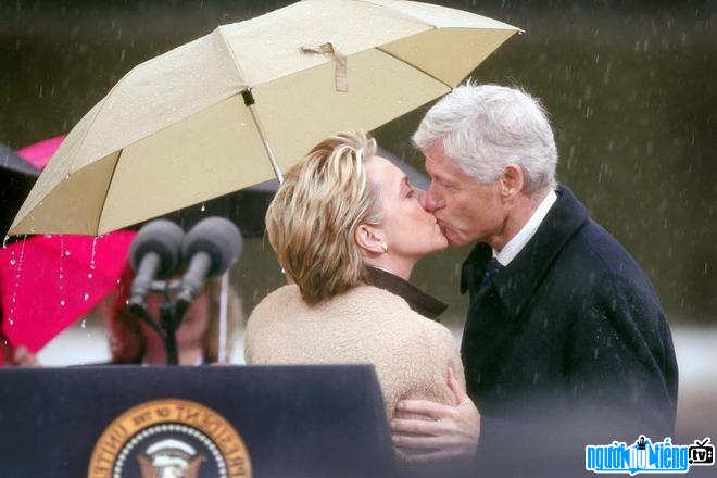 Tình yêu đẹp của chính trị gia Hillary Clinton và cựu Tống thống Bill Clinton