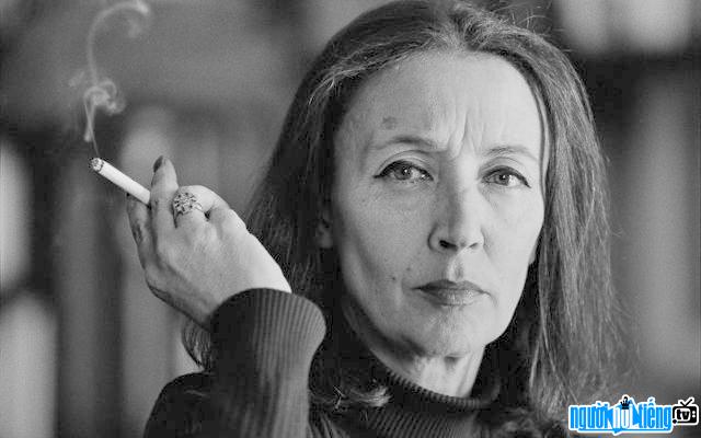 Oriana Fallaci special reporter for a political magazine for a while