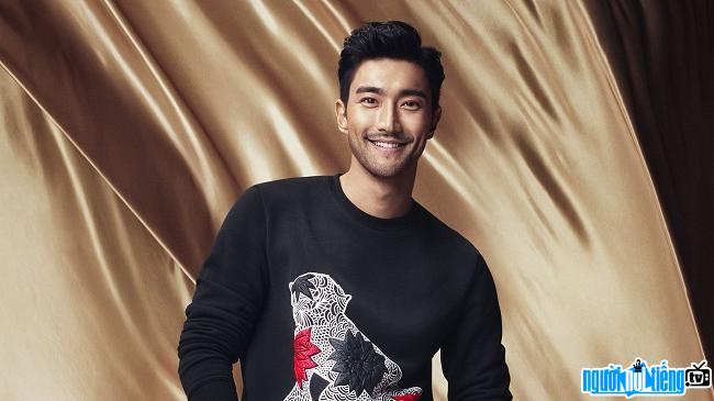  Singer Choi Siwon comes from a rich family
