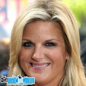 Latest Picture of Country Singer Trisha Yearwood