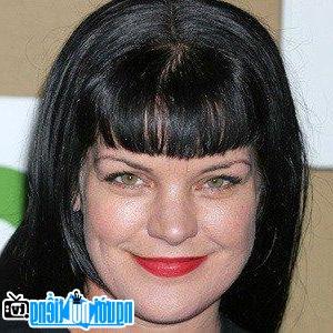 A Portrait Picture of Female TV actress Pauley Perrette
