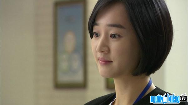 Soo Ae nổi tiếng với nhiều vai diễn đầy nước mắt