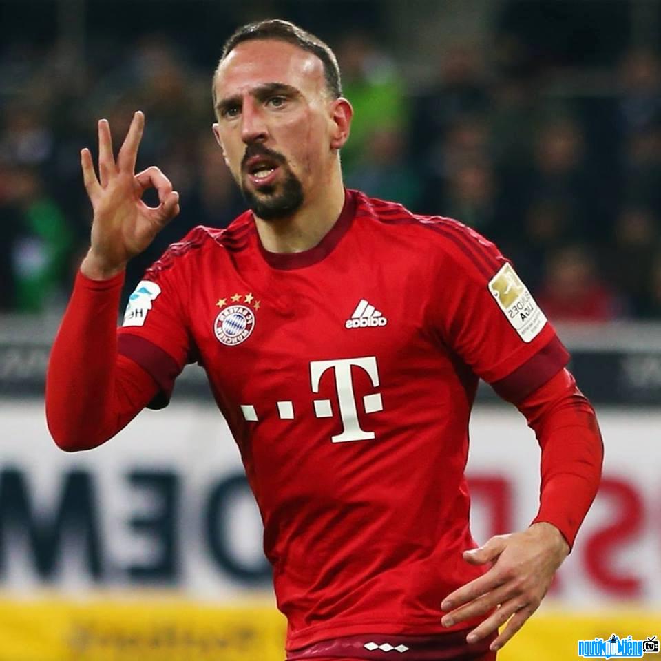 Một hình ảnh về cầu thủ Franck Ribery trên sân cỏ