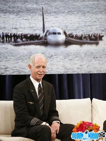 Picture of Chesley Sullenberger- famous pilot Denison- Texas