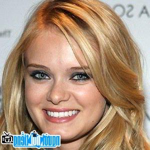 Latest Picture Of Actress Sara Paxton