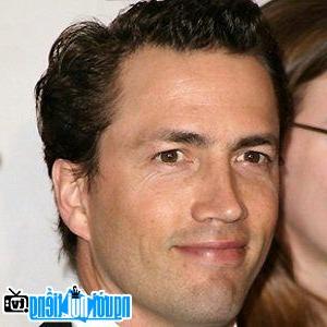 Latest Picture of TV Actor Andrew Shue